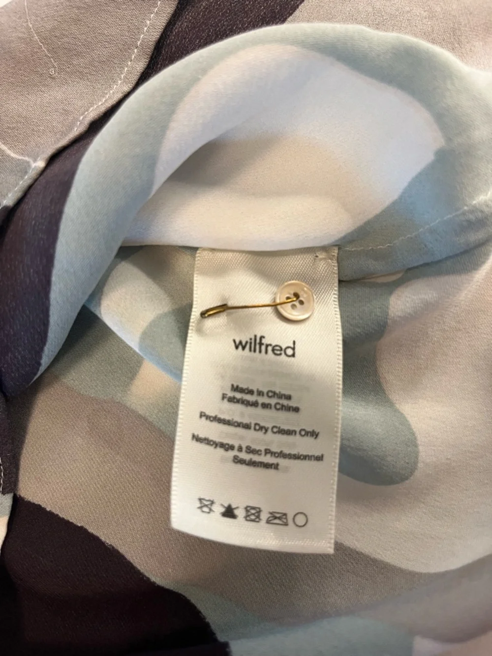 Wilfred 💯% Silk Short Sleeve Abstract Print Blouse (Size Large) - Picture 5 of 10
